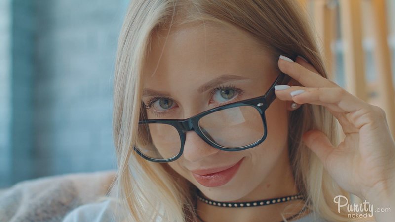 Карина, 18